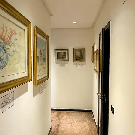 Casa Di Chris Art & Character *